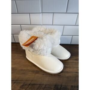 NWT Gymboree Kids Girl's Snow Princess Faux Fur Snow Boots Size 2